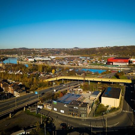 Fenêtre sur le Standard de Liège Ougree Extérieur photo