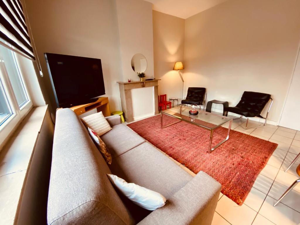 Fenêtre sur le Standard de Liège Ougree Extérieur photo