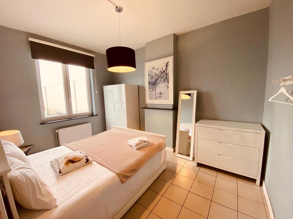Fenêtre sur le Standard de Liège Ougree Extérieur photo
