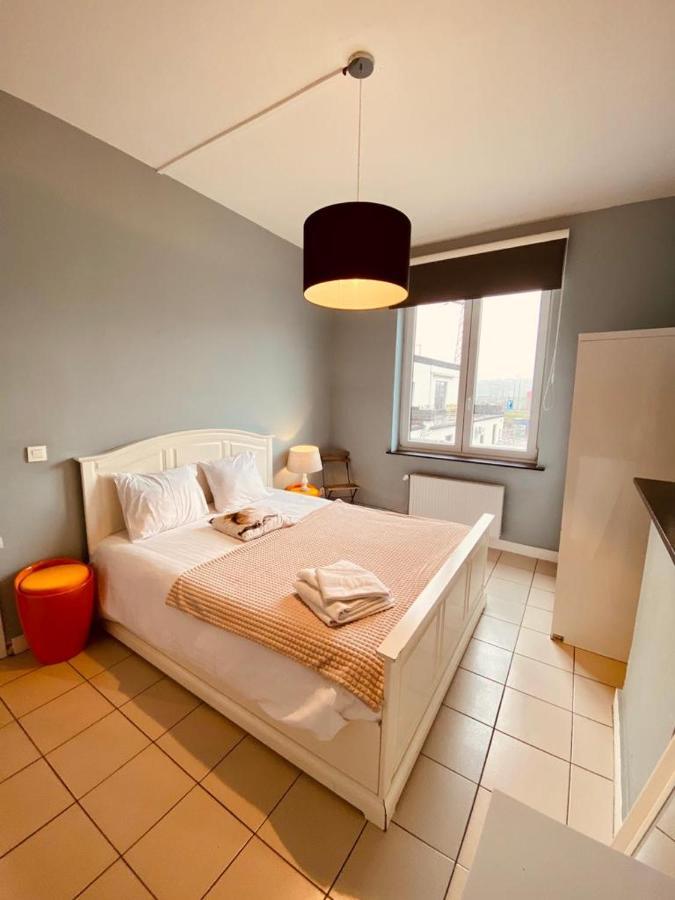 Fenêtre sur le Standard de Liège Ougree Extérieur photo