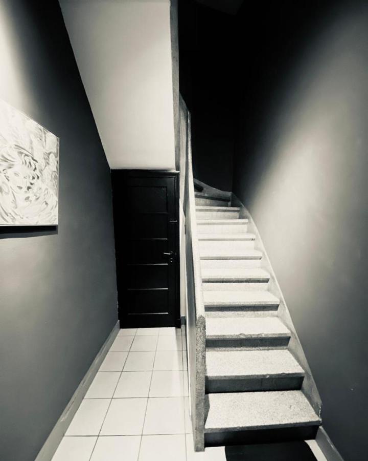 Fenêtre sur le Standard de Liège Ougree Extérieur photo